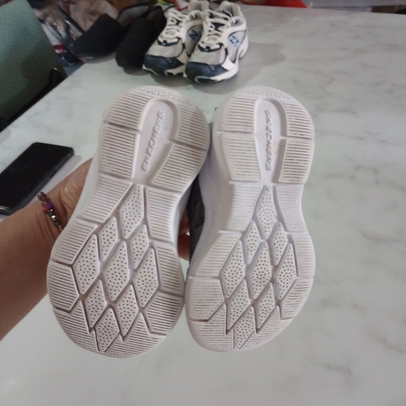 Skechers shoes for baby boy size 5 - Picture 4 of 5